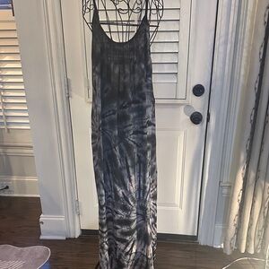 Raviya Charcoal and White Backless Dress